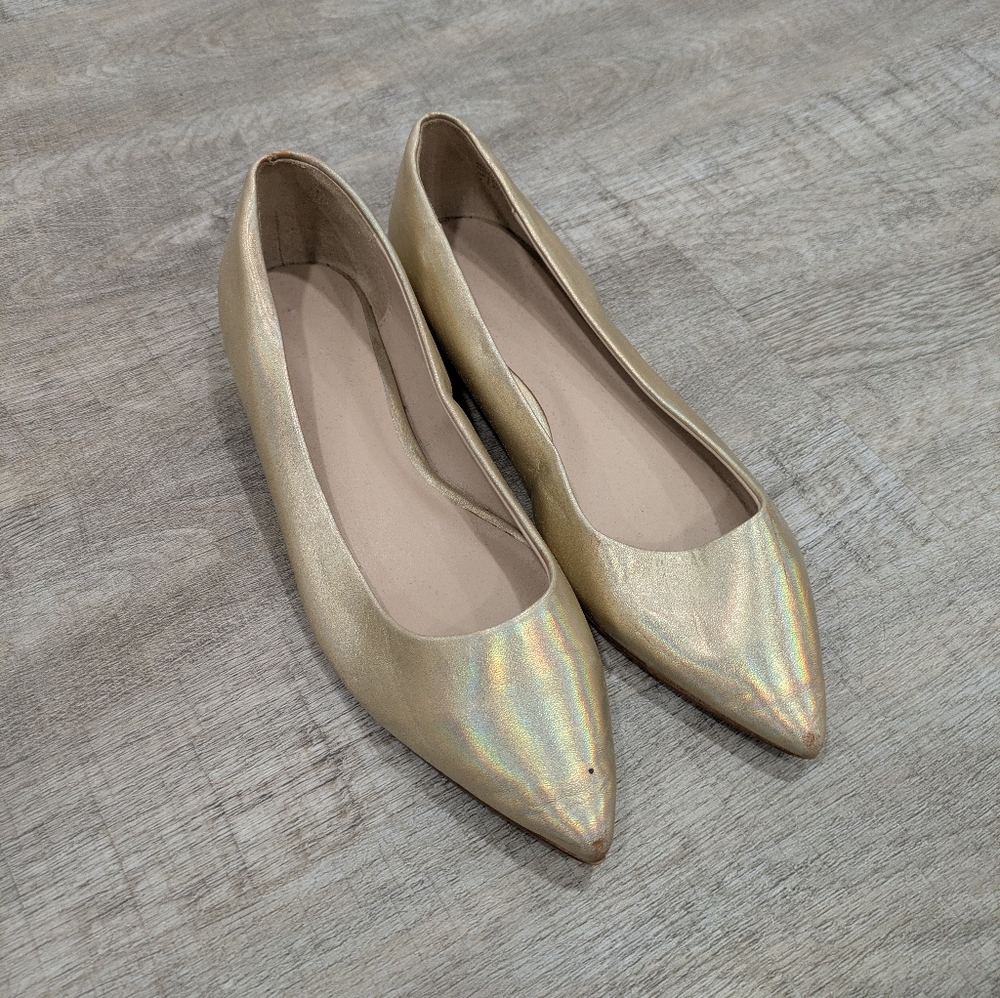 Aldo Gold Iridescent Metallic Pointed Toe Flats Size 7